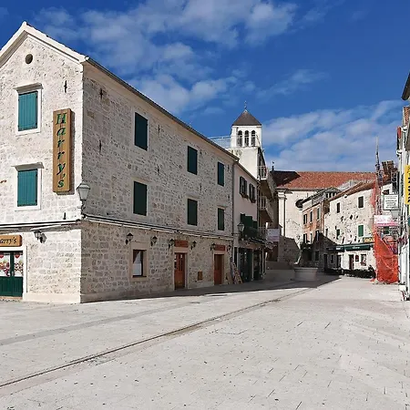Awesome Apartment In Vodice With Wifi Apartment